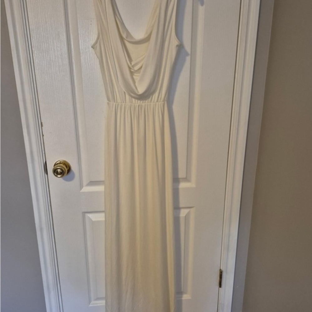 Elegant‎ Cream Maxi Dress